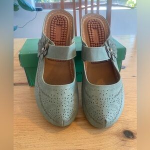 Alicegana Green Floral Women's Mules eu 44‎ Women’s NWT